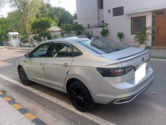 https://images10.gaadi.com/usedcar_image/4553642/original/processed_5efb0d5424495700ff1dd8e5abe389ef.JPG?imwidth=6401