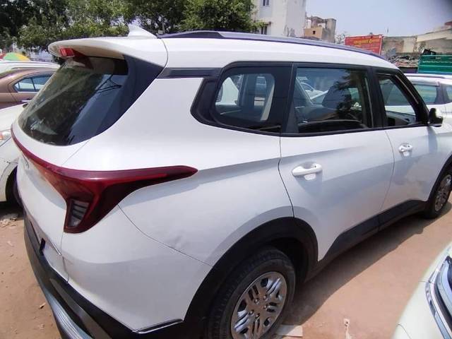 https://images10.gaadi.com/usedcar_image/4553645/original/processed_processed_d75e0dc0-e81f-4e67-826d-2504bd863dc5.jpeg?imwidth=6401