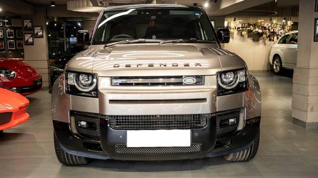 https://images10.gaadi.com/usedcar_image/4553646/original/processed_30513a245a171bb145e462c6a7945753.jpg?imwidth=6401