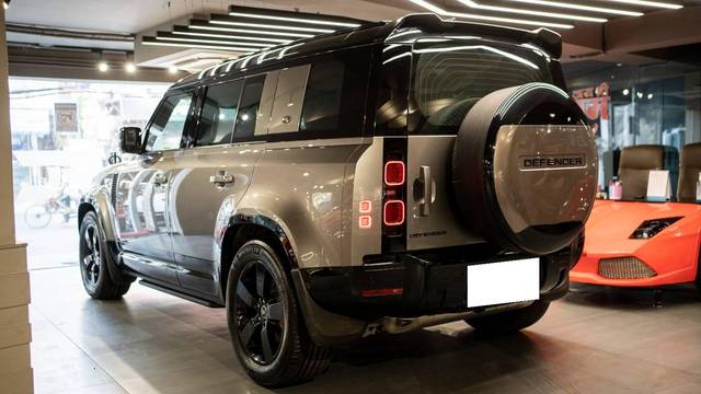 https://images10.gaadi.com/usedcar_image/4553646/original/processed_678130ffcb931f0d700a582da4194158.jpg?imwidth=6400