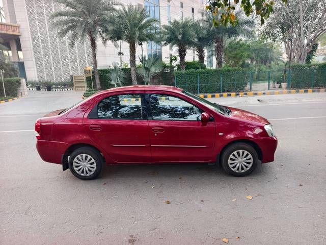 https://images10.gaadi.com/usedcar_image/4553650/original/processed_70c82ba527e42ad06f103ad51a3194ee.jpg?imwidth=6401