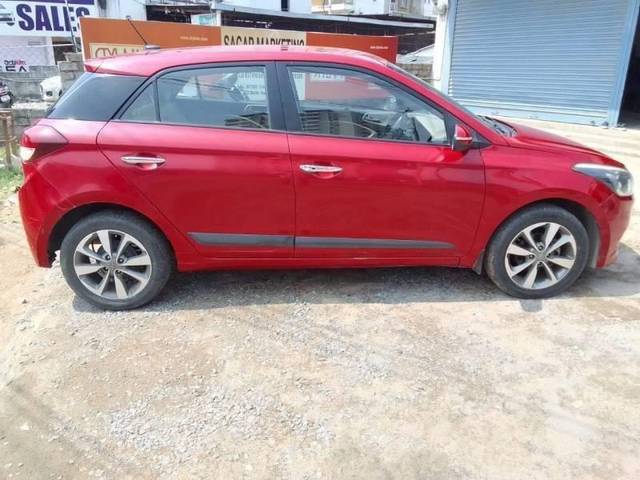 https://images10.gaadi.com/usedcar_image/4553652/original/processed_2275f88818daafc597bf0325515cd482.jpg?imwidth=6401