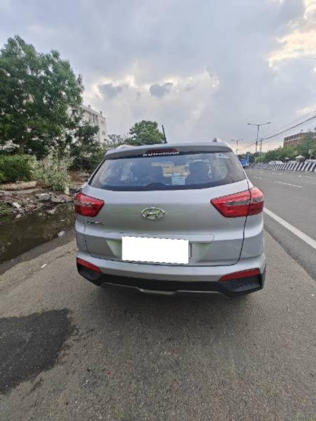 https://images10.gaadi.com/usedcar_image/4553663/original/processed_4de0483b-a68a-44a7-8c0d-69c0fc5e94a1.jpg?imwidth=6402