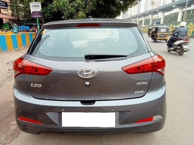https://images10.gaadi.com/usedcar_image/4553665/original/processed_f1f6a0eeb8cc938a207f37d808b5568b.jpeg?imwidth=6402