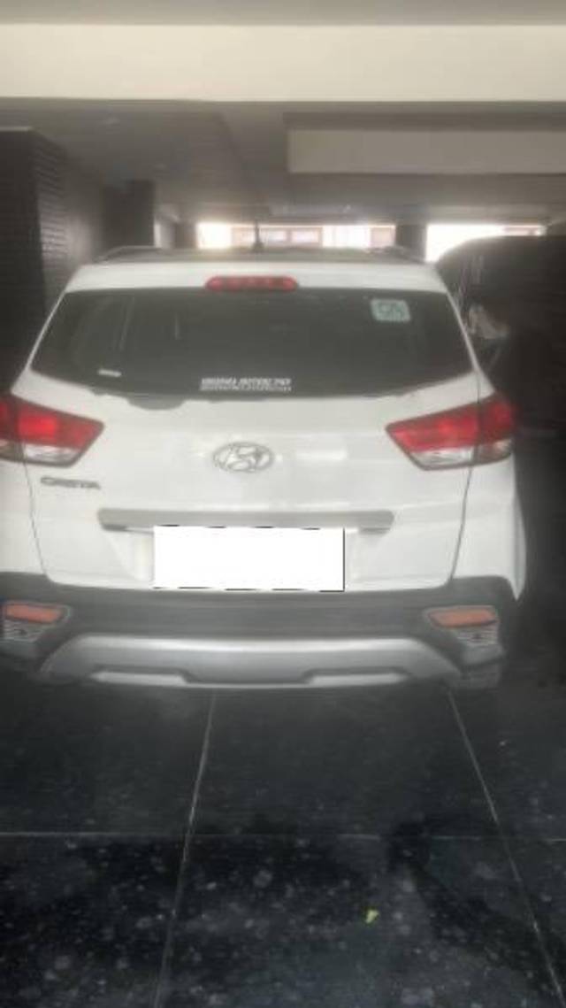 https://images10.gaadi.com/usedcar_image/4553667/original/processed_56430995-1e13-4223-a5db-c5983685e1e6.jpeg?imwidth=6401