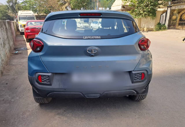 https://images10.gaadi.com/usedcar_image/4553686/original/7e08297c-521f-4ad7-8e2d-2ae08c2ba286.?imwidth=6402