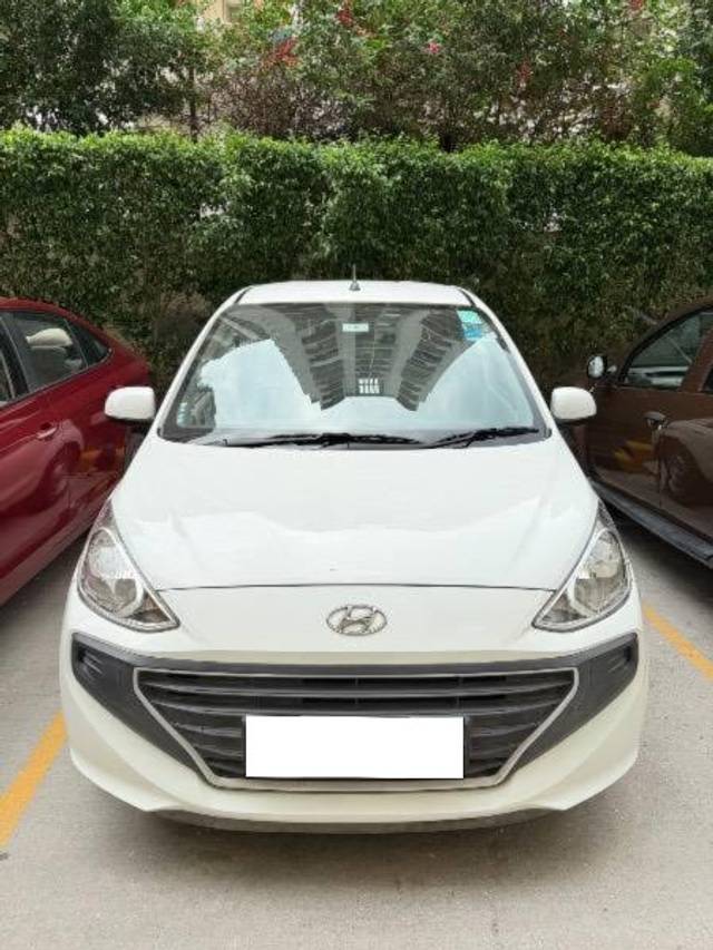 https://images10.gaadi.com/usedcar_image/4553709/original/processed_e6f4d854-7024-4463-9205-043dd790ef34.jpeg?imwidth=6400