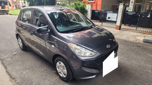 https://images10.gaadi.com/usedcar_image/4553736/original/processed_67f44d52525665f6519dc62391b1e7f2.jpg?imwidth=6400