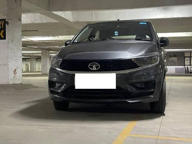 https://images10.gaadi.com/usedcar_image/4553752/original/processed_dd210a9e-d6e7-49b5-a32c-3450c61cdfa8.jpg?imwidth=6400