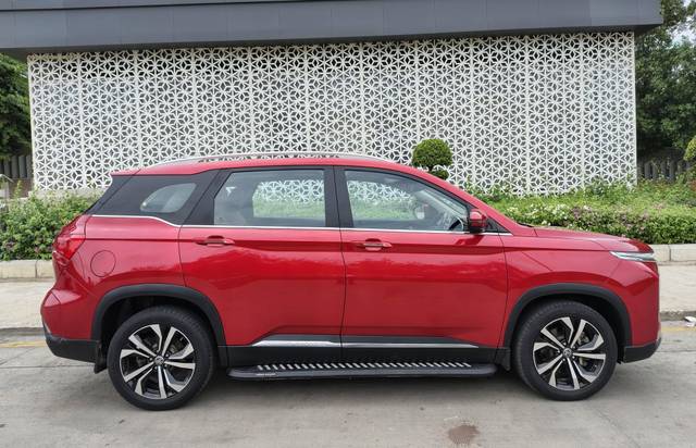 https://images10.gaadi.com/usedcar_image/4553768/original/processed_4ae4ea8df15711d386cb9a316c41a3b4.jpeg?imwidth=6401