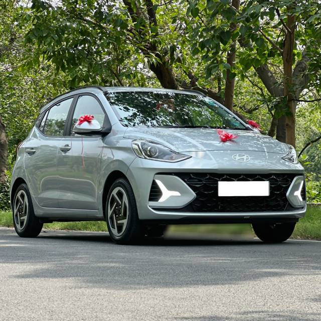 https://images10.gaadi.com/usedcar_image/4553773/original/processed_20e69e68cc6ae42300ebc2c4f369d307.jpg?imwidth=6400
