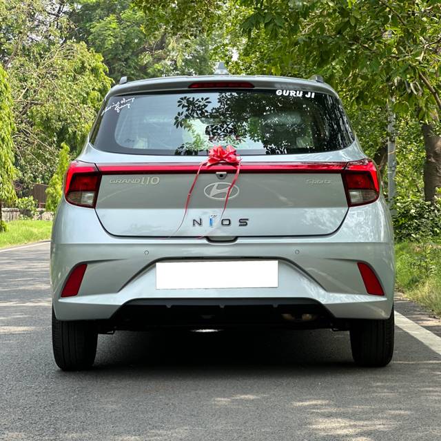 https://images10.gaadi.com/usedcar_image/4553773/original/processed_41a92730e2edafcdade9ab3ede6b8bf1.jpg?imwidth=6402