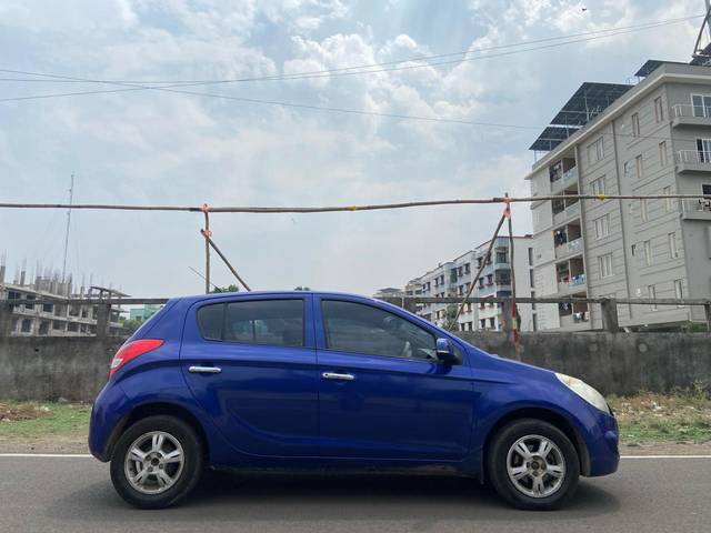 https://images10.gaadi.com/usedcar_image/4553790/original/df193b39487f7854be5e8c39797b871b.jpg?imwidth=6401