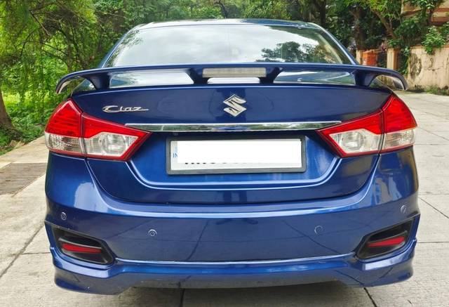 https://images10.gaadi.com/usedcar_image/4553802/original/processed_82948553dbe6a5ae627619d72f44b6ac.jpeg?imwidth=6402