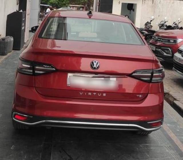 https://images10.gaadi.com/usedcar_image/4553808/original/processed_f3dfe3a18c2d668e00f7fa1744d6ef86.jpeg?imwidth=6401