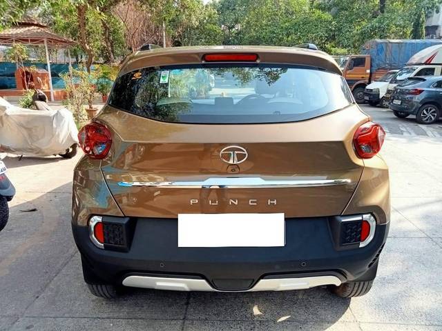 https://images10.gaadi.com/usedcar_image/4553811/original/processed_f3e2183bc8cc60dea4f8909b390df53c.jpg?imwidth=6402