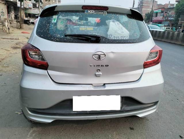 https://images10.gaadi.com/usedcar_image/4553816/original/processed_ebaf2d68-19a3-4848-bbc7-167e57342e86.jpg?imwidth=6401