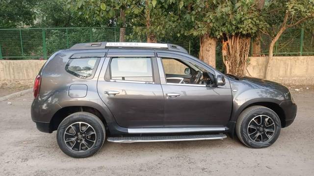 https://images10.gaadi.com/usedcar_image/4553819/original/processed_e58e117236f7678ed4714fc2178afeb2.jpeg?imwidth=6401