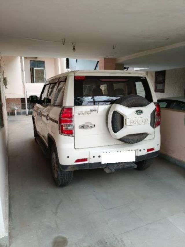 https://images10.gaadi.com/usedcar_image/4553830/original/processed_f3c83e77-7c0a-4a83-b5b3-4dc9e0589857.jpg?imwidth=6402