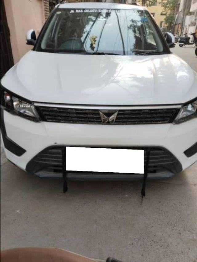 https://images10.gaadi.com/usedcar_image/4553834/original/processed_03ce77ab-c1bf-4595-8e77-9df90409f09e.jpg?imwidth=6400
