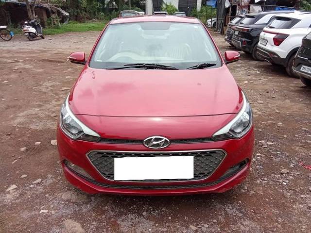 https://images10.gaadi.com/usedcar_image/4553868/original/processed_8a88d793-dd76-4bc6-99f4-1015a127f346.jpeg?imwidth=6400