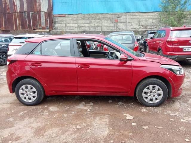 https://images10.gaadi.com/usedcar_image/4553868/original/processed_ed1a5f8b-8f77-4f6b-b655-76123b9172eb.jpeg?imwidth=6401