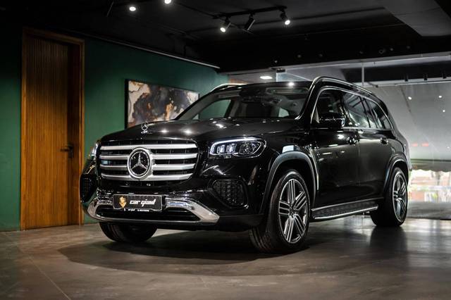 https://images10.gaadi.com/usedcar_image/4553870/original/processed_88639965f7260cde91be1b792ac0f368.jpg?imwidth=6402