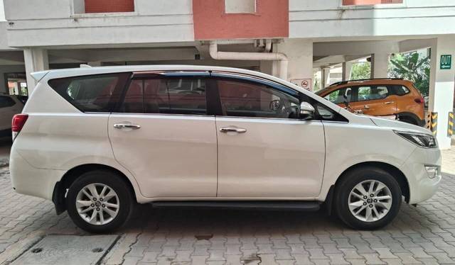 https://images10.gaadi.com/usedcar_image/4553874/original/processed_351a2dc6ab798a8fadb2bd6f54aea03b.jpg?imwidth=6401