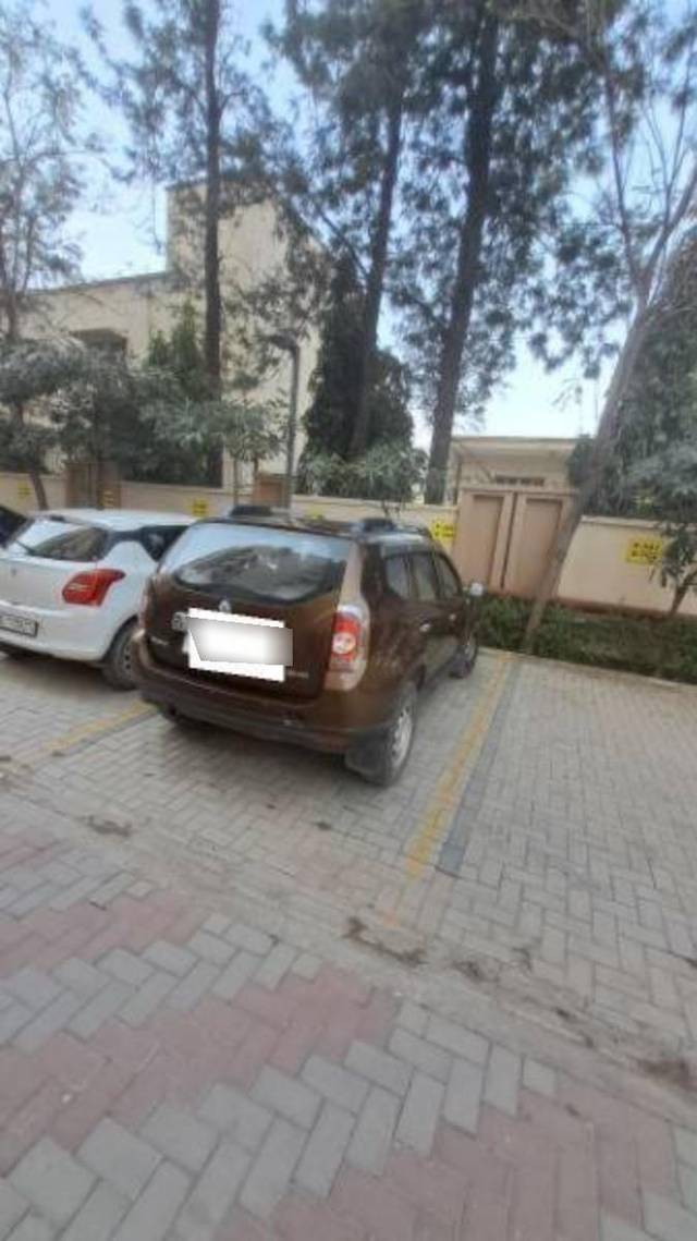 https://images10.gaadi.com/usedcar_image/4553889/original/processed_processed_59950a20-12d7-40a3-a8de-93c38277f79c.jpg?imwidth=6400