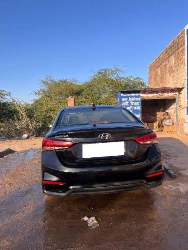 https://images10.gaadi.com/usedcar_image/4553890/original/processed_7dba7720-2faa-4697-9453-6b31be205bcb.jpeg?imwidth=6401