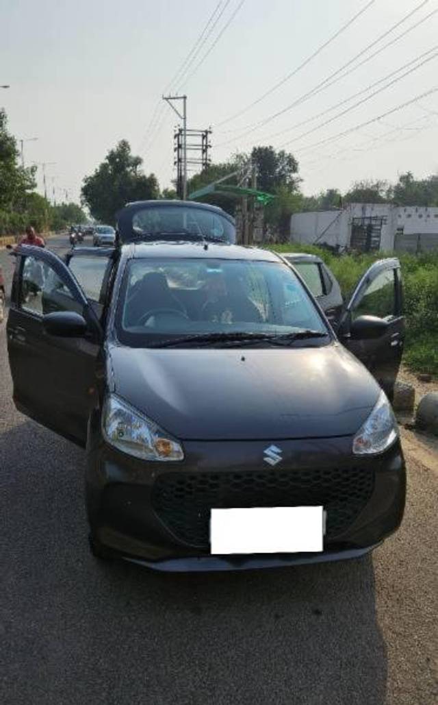 https://images10.gaadi.com/usedcar_image/4553895/original/processed_37a41fa1-1212-4750-afa8-20c9b80017c2.jpg?imwidth=6402