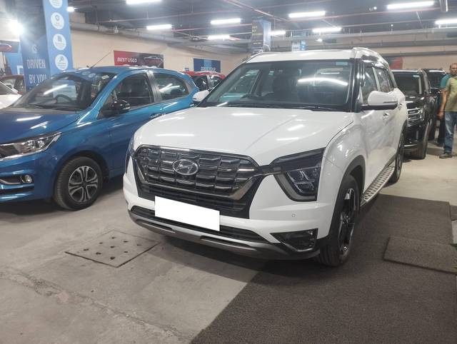 https://images10.gaadi.com/usedcar_image/4553906/original/processed_f40e92690249dcfc7692af9431162a75.jpg?imwidth=6401