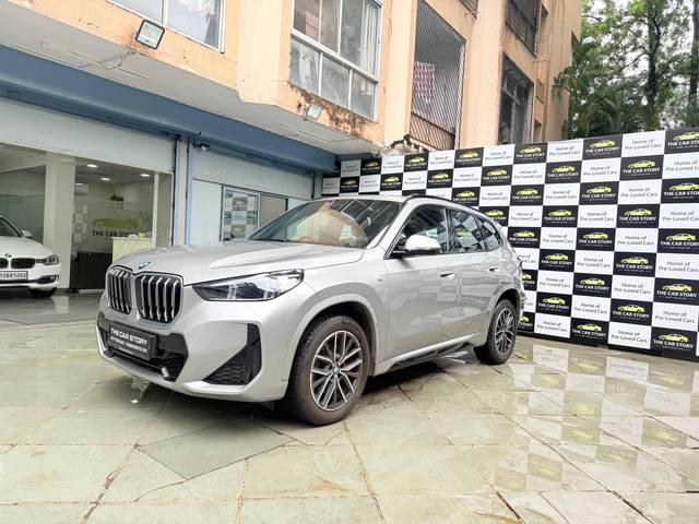 https://images10.gaadi.com/usedcar_image/4553928/original/processed_b086bd10-fb41-4101-8b68-68a61b5810be.jpg?imwidth=6402