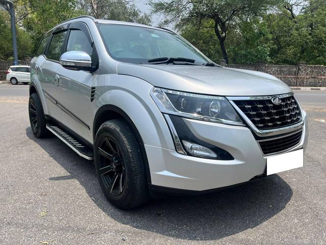 https://images10.gaadi.com/usedcar_image/4553951/original/processed_31bca9c687e64e34745c613172578843.jpg?imwidth=6400