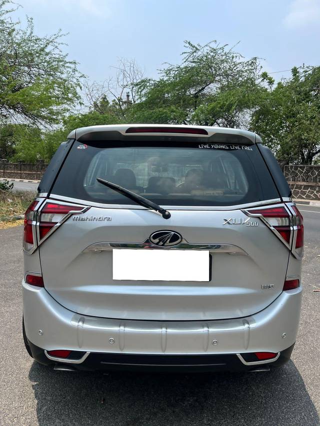 https://images10.gaadi.com/usedcar_image/4553951/original/processed_45763fdc0e3bff0912f839f71b1f5b77.jpg?imwidth=6402
