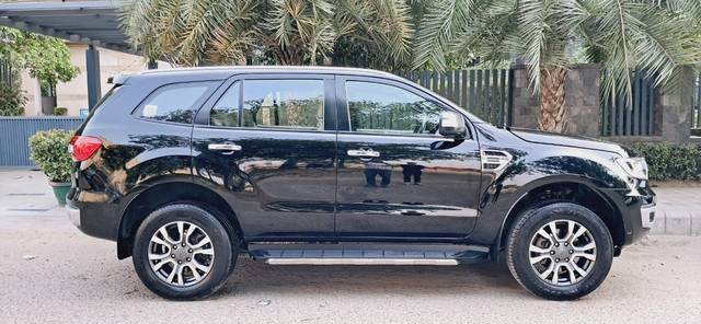 https://images10.gaadi.com/usedcar_image/4553954/original/9480b9d1549cb04cf454ffbc9364e9e8.jpg?imwidth=6401