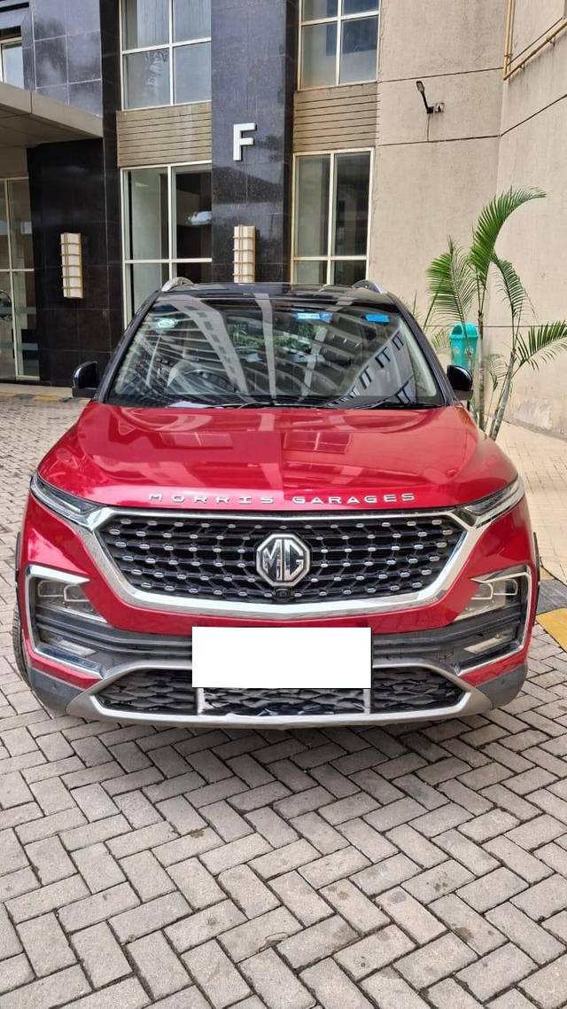 https://images10.gaadi.com/usedcar_image/4553980/original/processed_9db582d4-5fbe-49c2-b7ba-c3e33a95f9d1.jpg?imwidth=6400