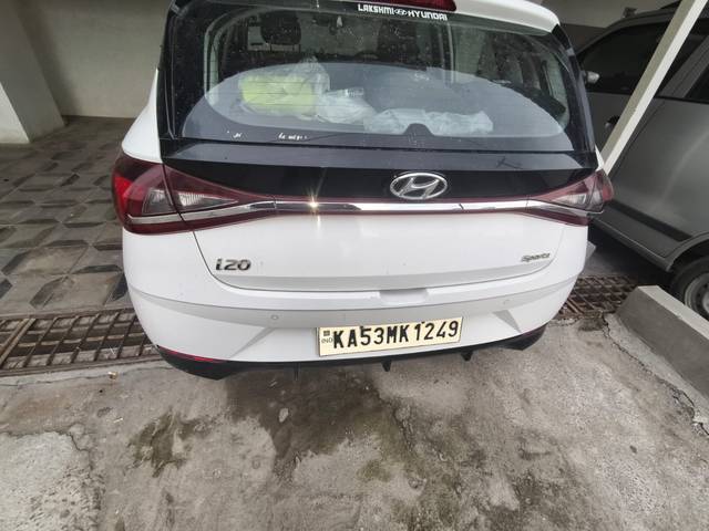 https://images10.gaadi.com/usedcar_image/4553998/original/292a2455-13dc-47a8-8b37-87097f3ade4a.jpg?imwidth=6402