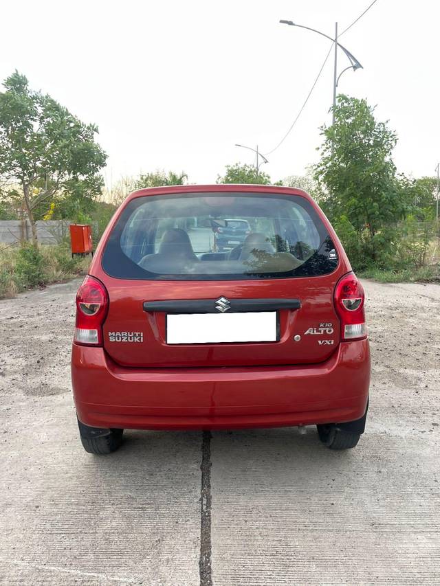 https://images10.gaadi.com/usedcar_image/4554043/original/processed_6f50cd5ef6299c826a6c544fe810569c.jpg?imwidth=6402