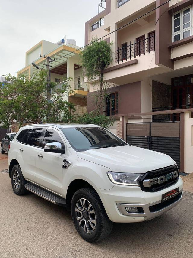 https://images10.gaadi.com/usedcar_image/4554048/original/processed_2d45ae52-5038-48d9-913f-81634fa0f851.jpg?imwidth=6400