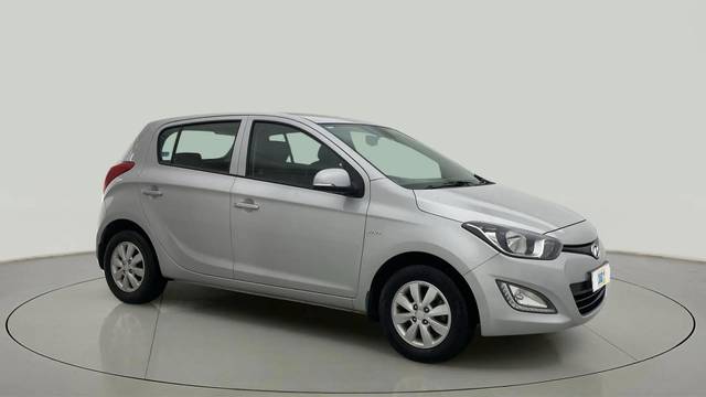 https://images10.gaadi.com/usedcar_image/4554056/original/6457da8bf306e98b7fd0b58d6f8dd54b.jpg?imwidth=6400