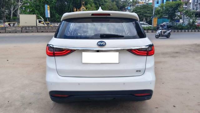 https://images10.gaadi.com/usedcar_image/4554058/original/processed_3019e480420a6be8a0fc7b02525fa91e.jpg?imwidth=6402