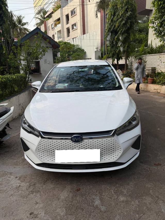 https://images10.gaadi.com/usedcar_image/4554058/original/processed_ea4559a96beb978b288ca62773bfb532.jpg?imwidth=6400