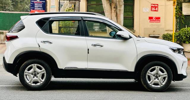 https://images10.gaadi.com/usedcar_image/4554103/original/processed_4ad360a2c929a3ac8b1e1092cacc3b79.jpg?imwidth=6401