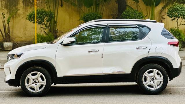 https://images10.gaadi.com/usedcar_image/4554103/original/processed_bcf8babd6c5d7884cca21cdf264e7fe1.jpg?imwidth=6402
