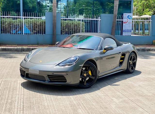 https://images10.gaadi.com/usedcar_image/4554104/original/processed_63c887b54f613cc4b43c6fbaf30b1a55.jpg?imwidth=6400