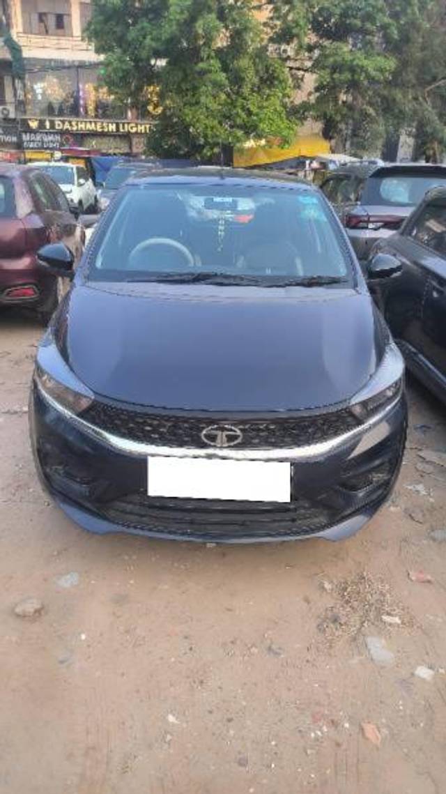 https://images10.gaadi.com/usedcar_image/4554111/original/processed_506443fb-cb2b-489d-a695-b67aa86a6c6e.jpg?imwidth=6400