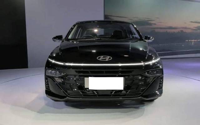 https://images10.gaadi.com/usedcar_image/4554122/original/processed_909cb5fd-9cae-4011-b830-7982665c0d61.jpg?imwidth=6400