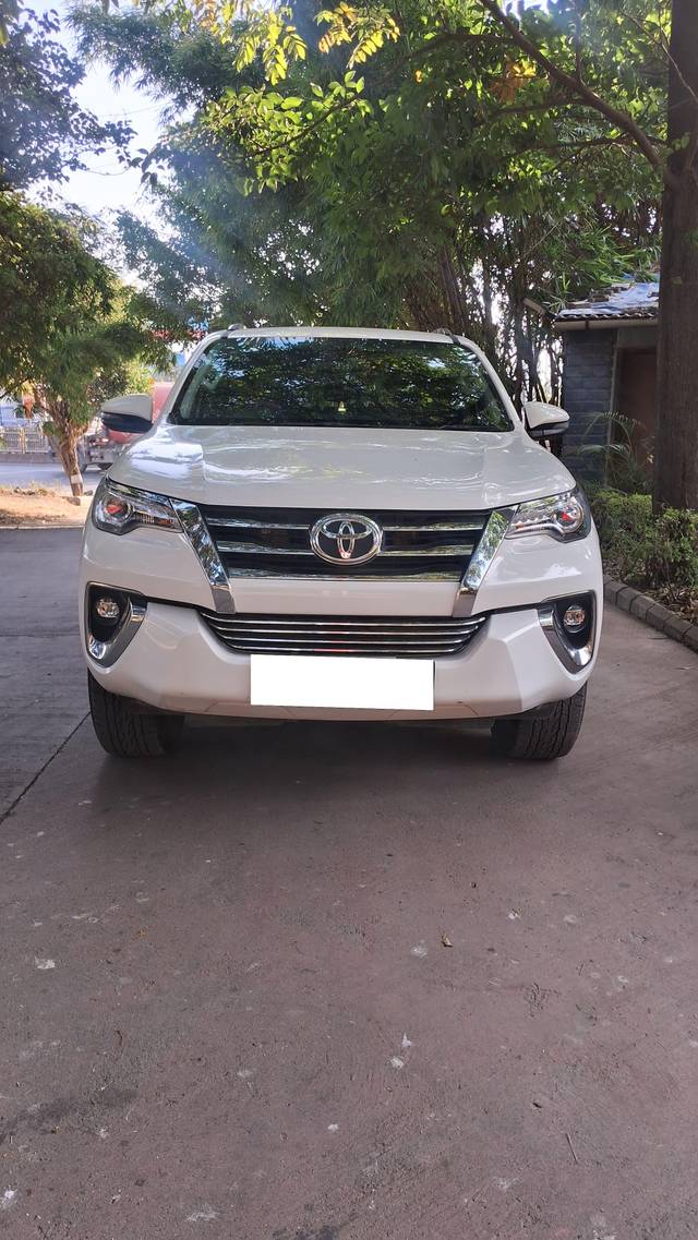 https://images10.gaadi.com/usedcar_image/4554130/original/processed_681a3f983094f4d604ed06ff8c87a906.jpg?imwidth=6400
