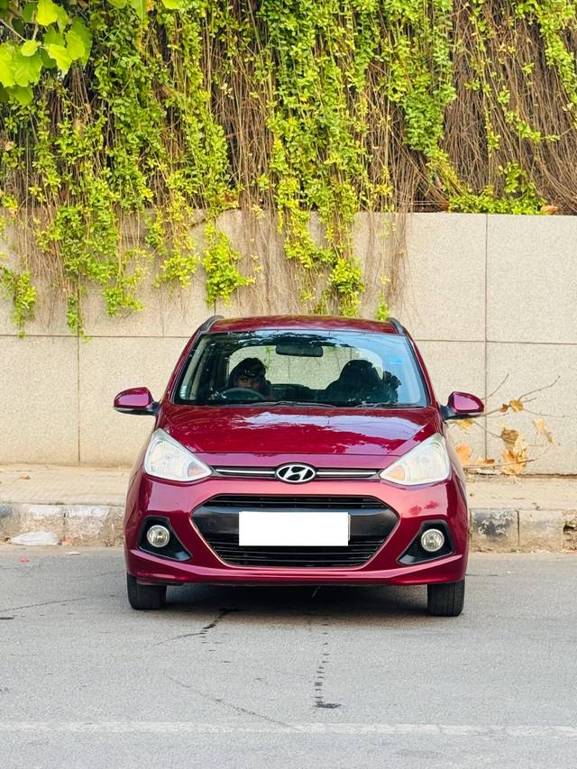 https://images10.gaadi.com/usedcar_image/4554142/original/processed_36f972abc4a88c989c7aeef2adfccd52.jpg?imwidth=6402